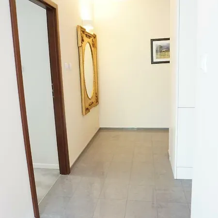 Home3city Australis סופוט